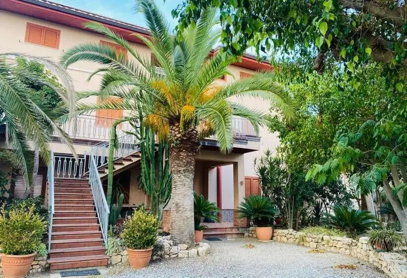 Aamiaismajoitus (B&B) Una Finestra Sul Mare
