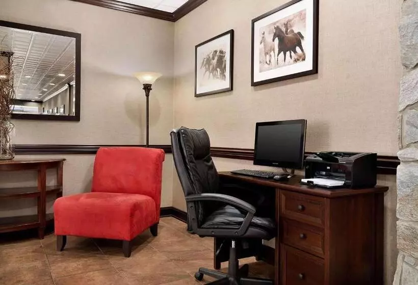 Hotelli Days Inn By Wyndham Culpeper