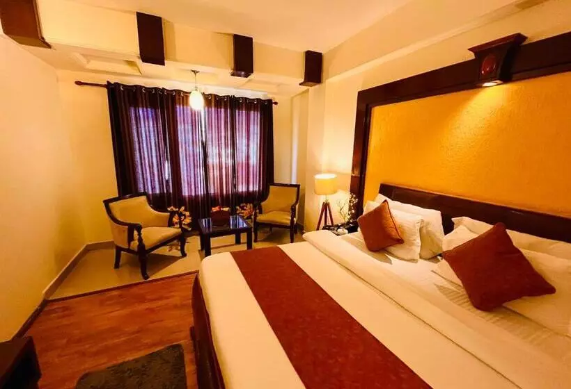 ホテル The North Wind In City Center, Manali
