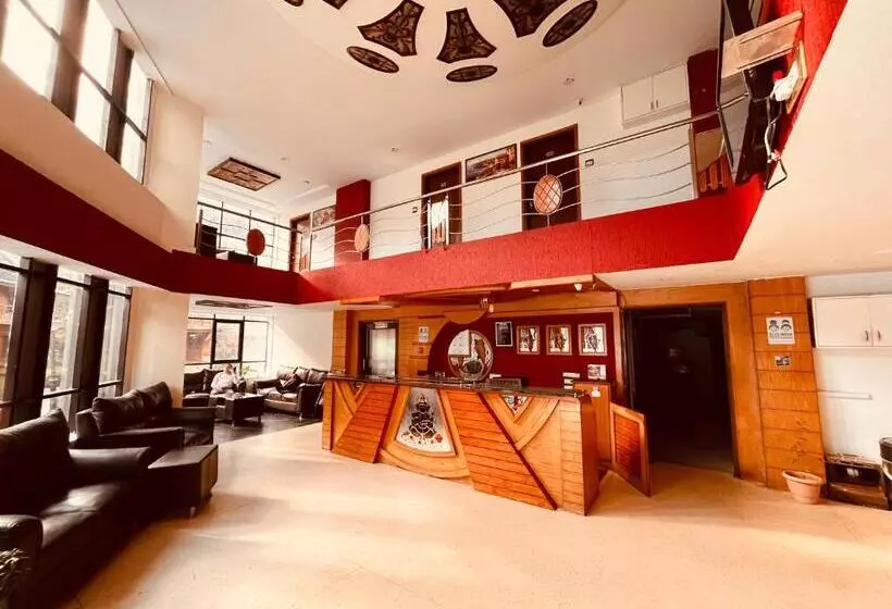 ホテル The North Wind In City Center, Manali