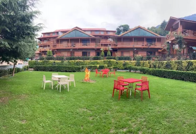 ホテル The North Wind In City Center, Manali