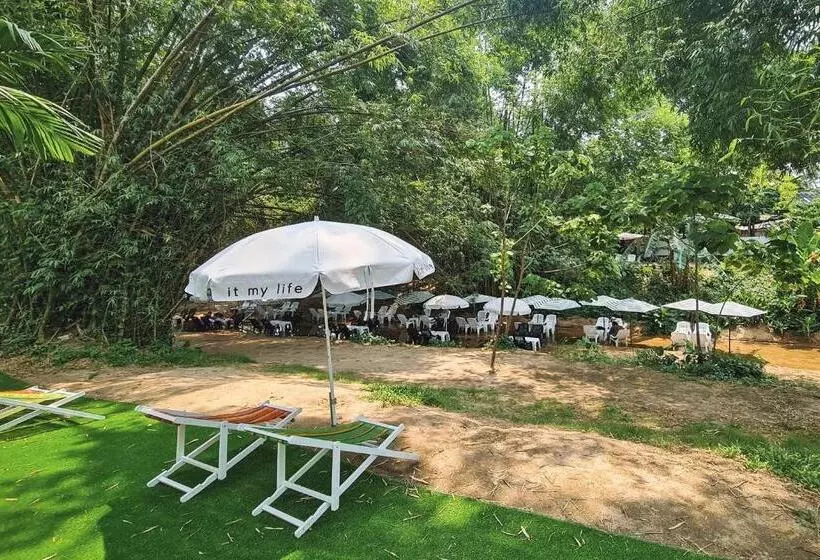 Hotelli It My Life Cafe X Camp