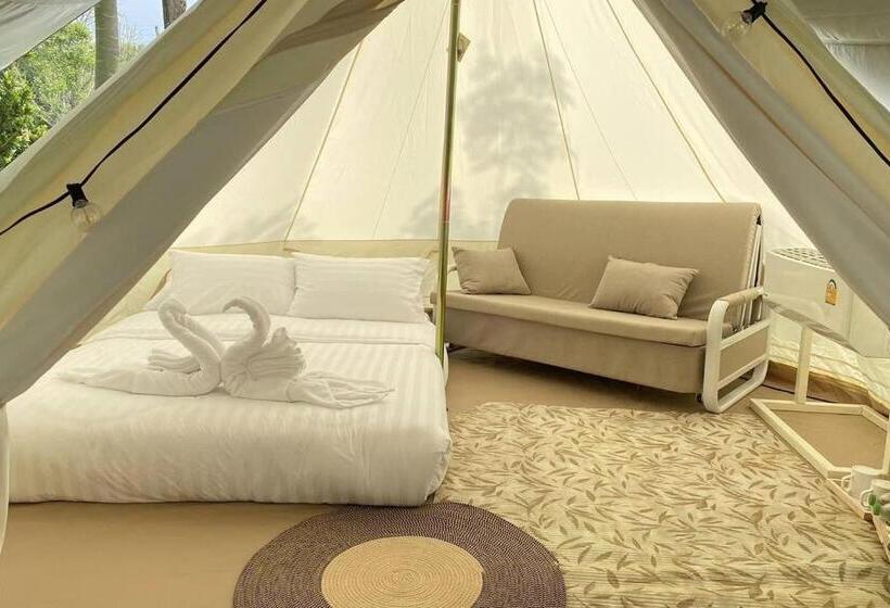 Hotel It My Life Cafe X Camp