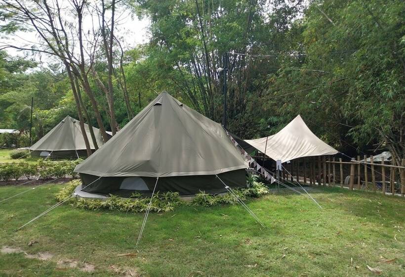 Hotel It My Life Cafe X Camp