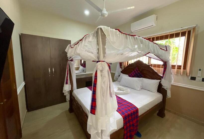 هتل Maasai Koroga