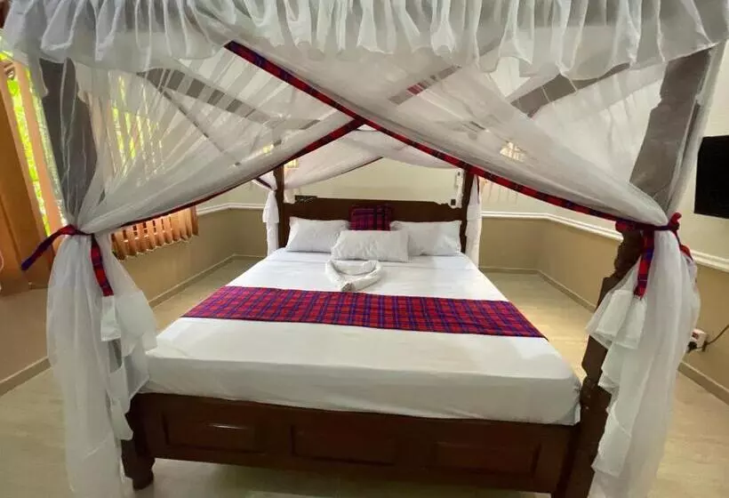 هتل Maasai Koroga