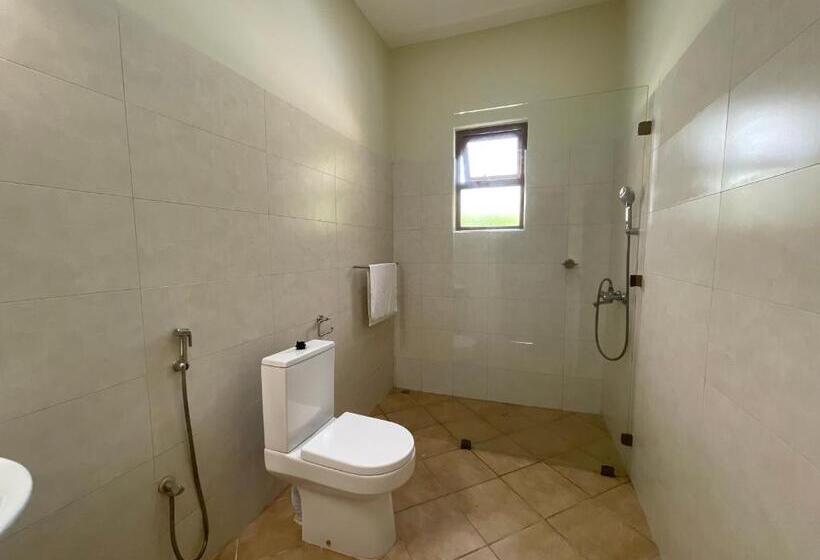 هتل Maasai Koroga