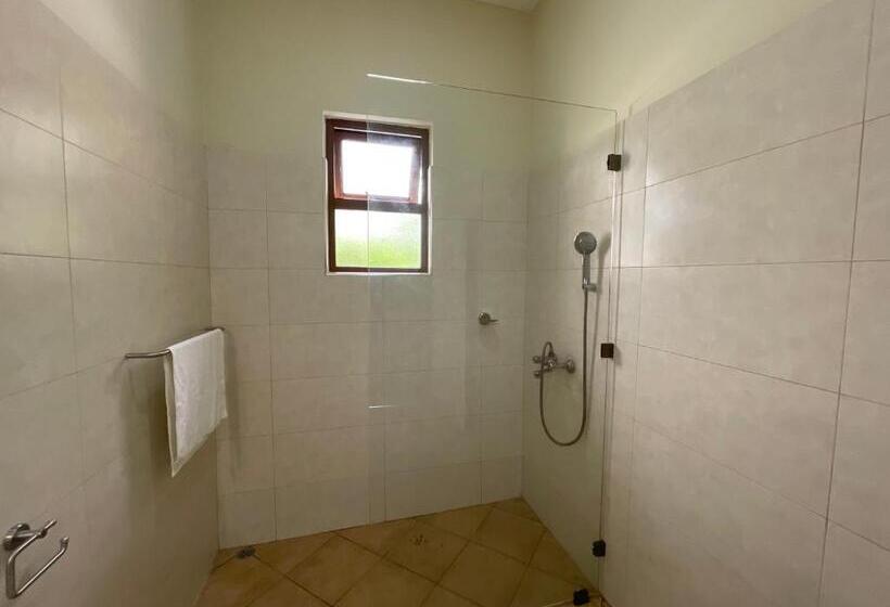 هتل Maasai Koroga