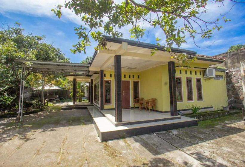 Hotel Oyo 93409 Anugrah House