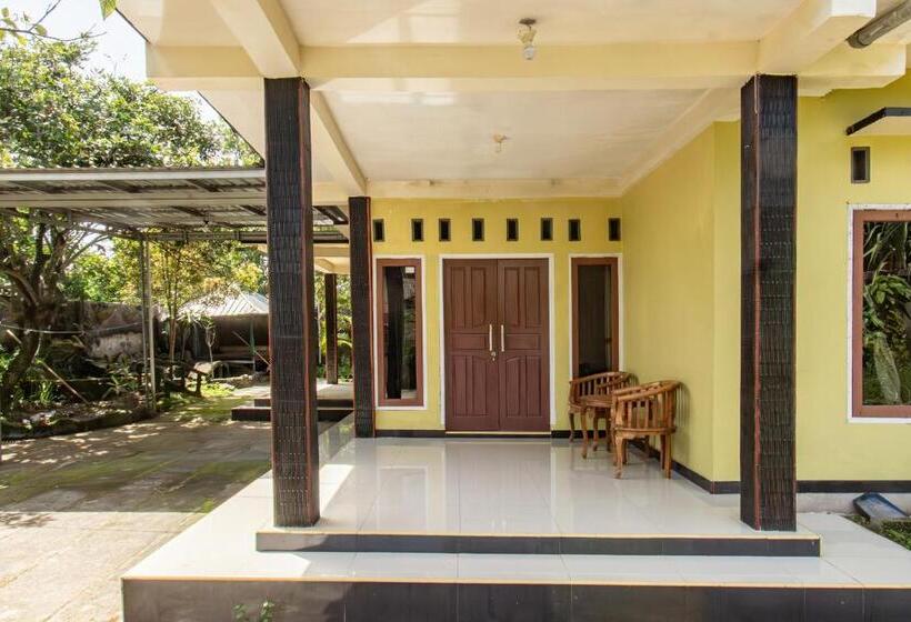 Hotel Oyo 93409 Anugrah House