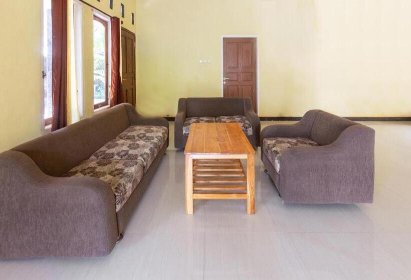 Hotel Oyo 93409 Anugrah House