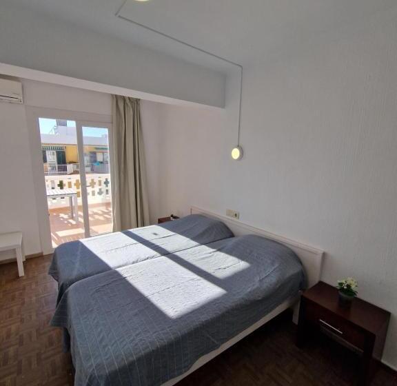 Отель Hostal Sol De Mallorca