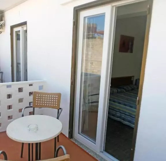 Hotelli Hostal Sol De Mallorca