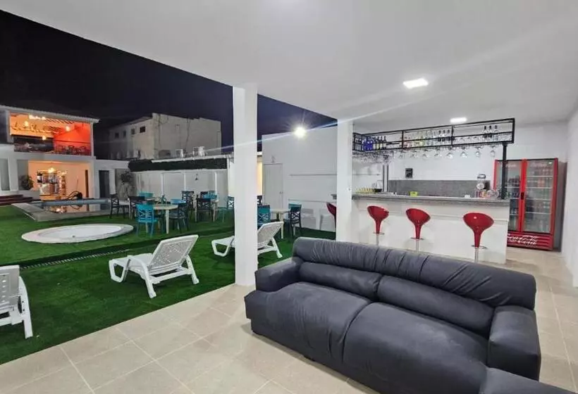 Hotelli Villa Del Mar