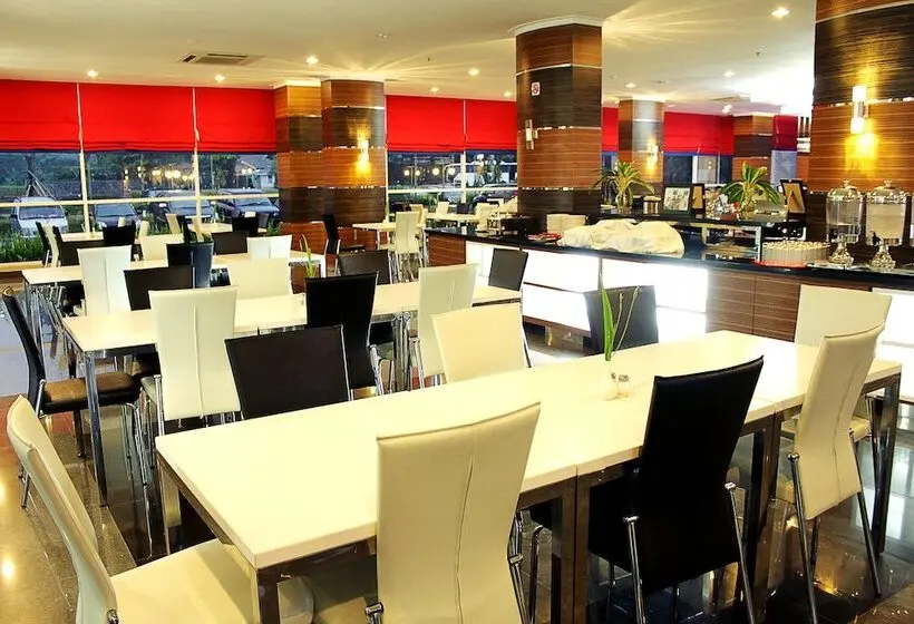 Lorin Syariah Hotel Sentul