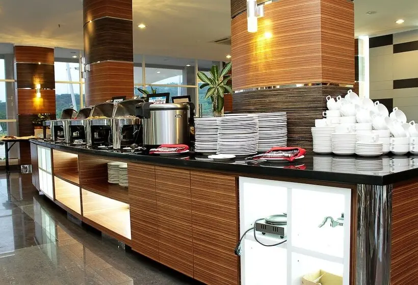 Lorin Syariah Hotel Sentul