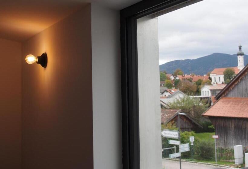 Pensão Alte Seifensiederei   Lallaji