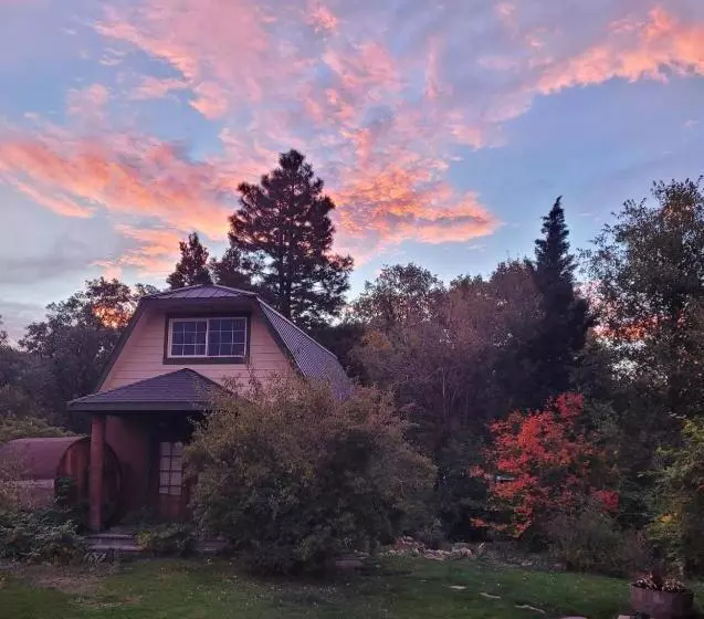 ペンション Angel Cottage With A Sauna Or The Cozy With A Jacuzzi Tub, Both Are Studios With A View Of Mount Sha