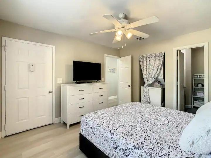 Panzió Charming Lakeview Retreat Ii