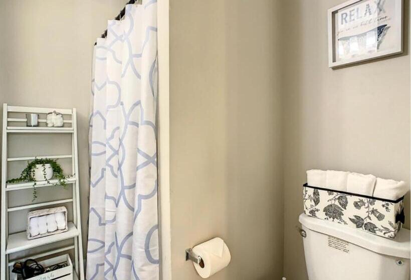 Panzió Charming Lakeview Retreat Ii