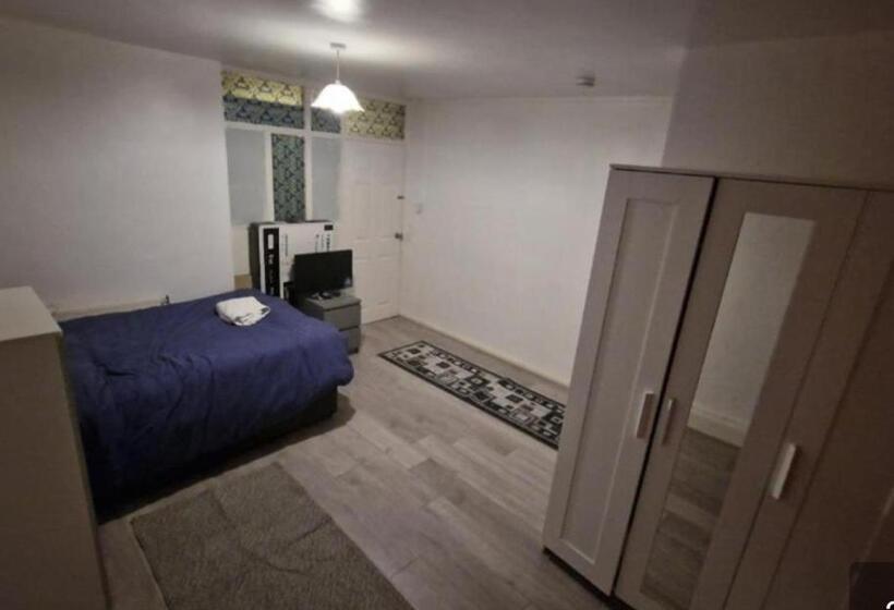 膳宿费 Large Room With Bathroom/kitchen/large Smart Tv Close To Central London