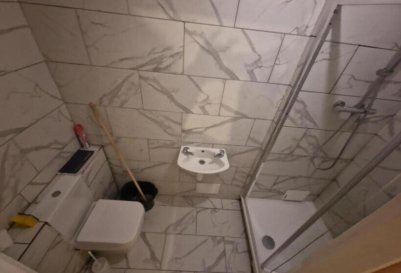 膳宿费 Large Room With Bathroom/kitchen/large Smart Tv Close To Central London