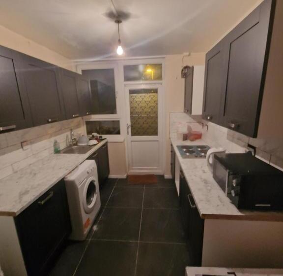 膳宿费 Large Room With Bathroom/kitchen/large Smart Tv Close To Central London