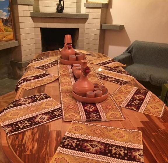 پانسیون Sun House