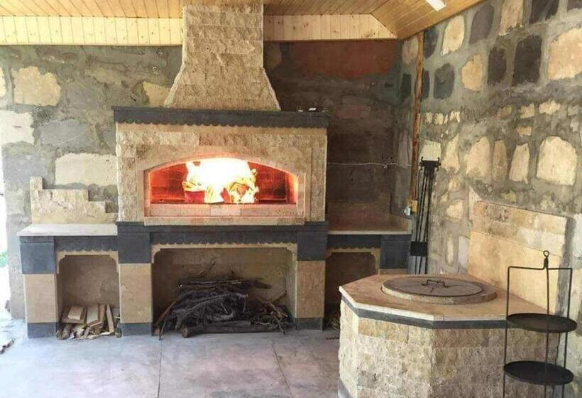 پانسیون Sun House