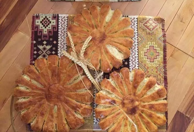 پانسیون Sun House
