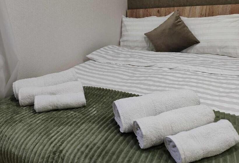 پانسیون Sun House