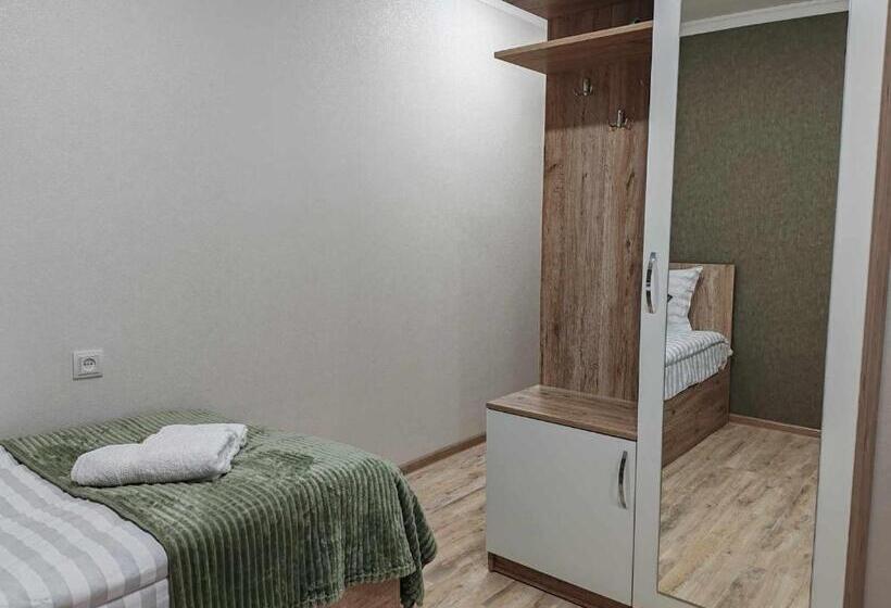 پانسیون Sun House