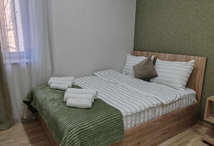 پانسیون Sun House