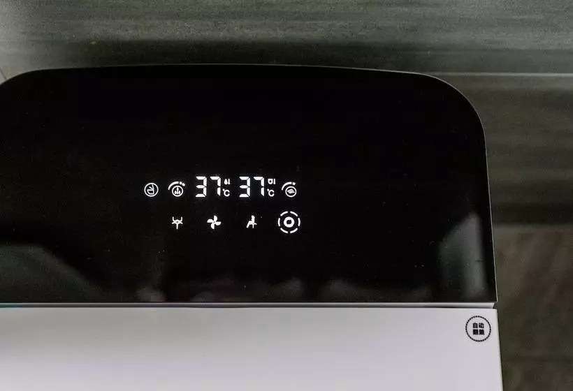 هاستل Saturn