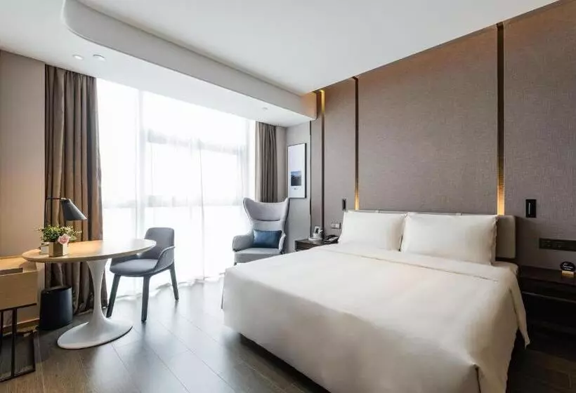 Atour Hotel Handan New Century