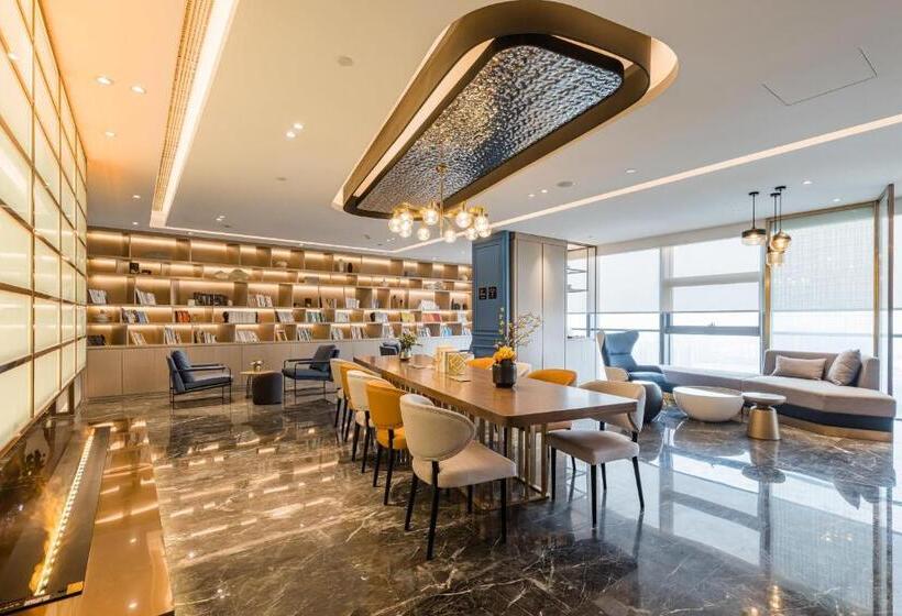 Atour Hotel Handan New Century