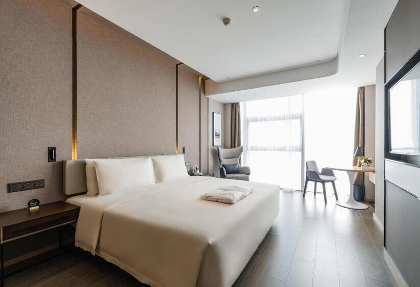 Atour Hotel Handan New Century