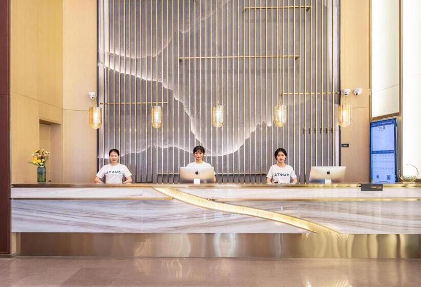 Atour Hotel Xiamen Jimei Lake Business Center