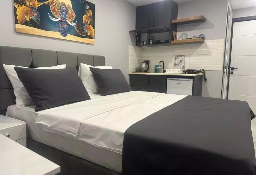 Aya Langa Guesthouse