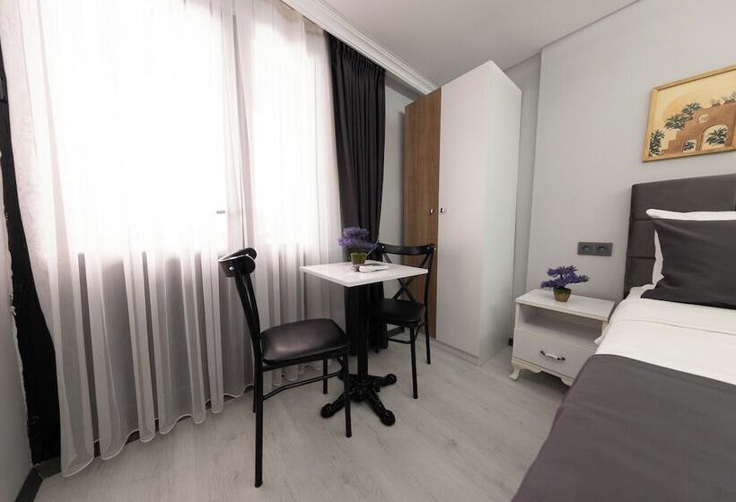 Aya Langa Guesthouse