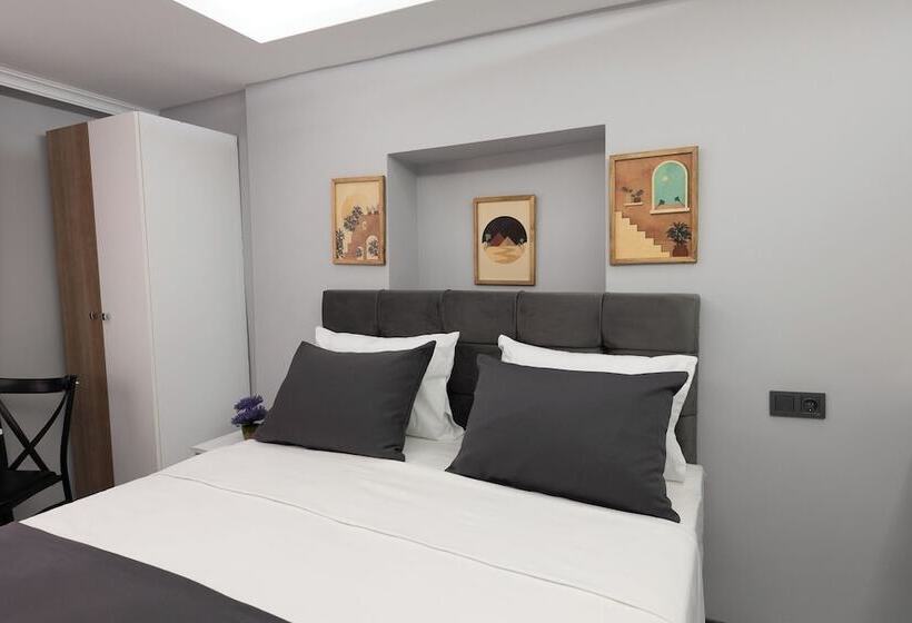 Aya Langa Guesthouse