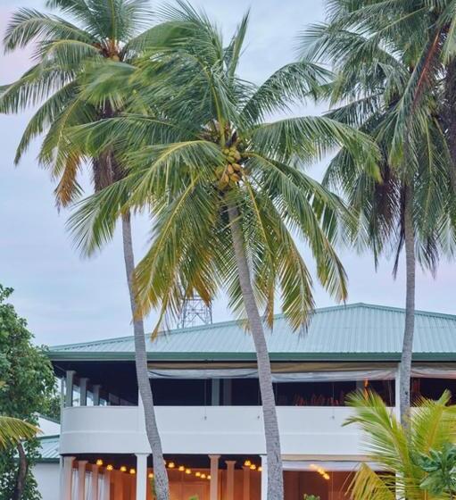 هتل Akomadoo Retreat