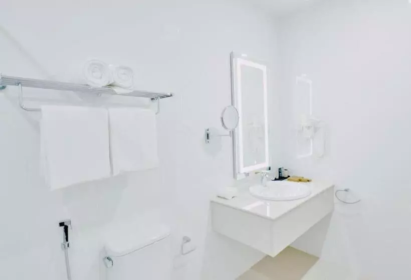 هتل Akomadoo Retreat