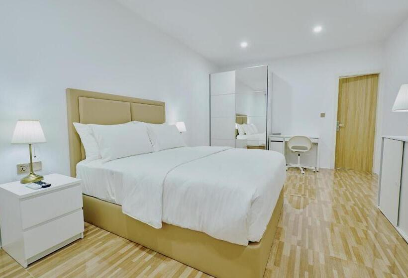 هتل Akomadoo Retreat