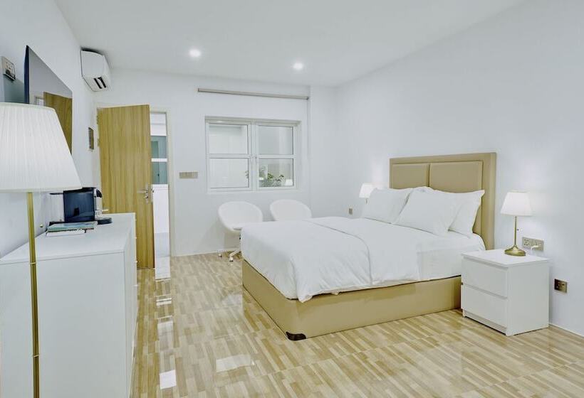 هتل Akomadoo Retreat