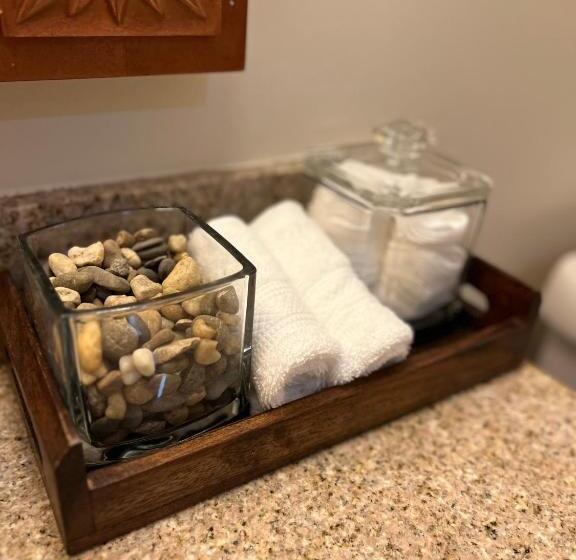 Отель Cozy Mountain View Condo