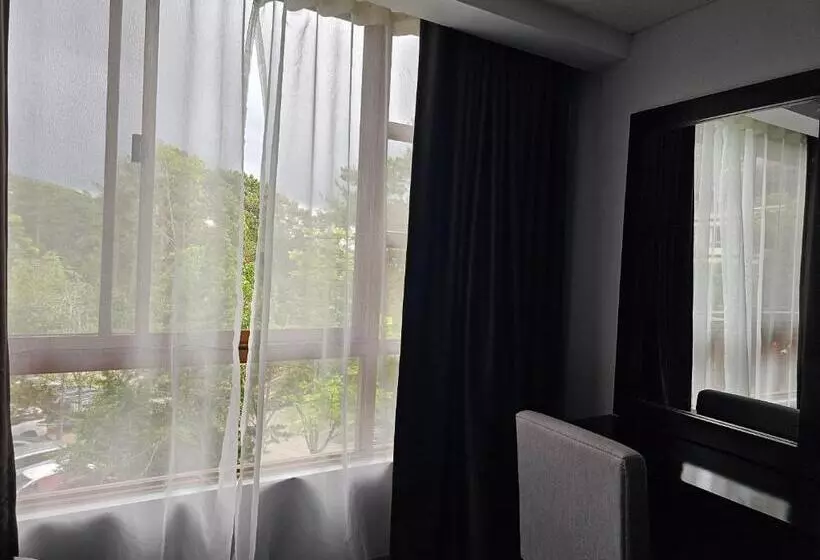 ホテル Baguio Forest Lodge At Camp John Hay 004