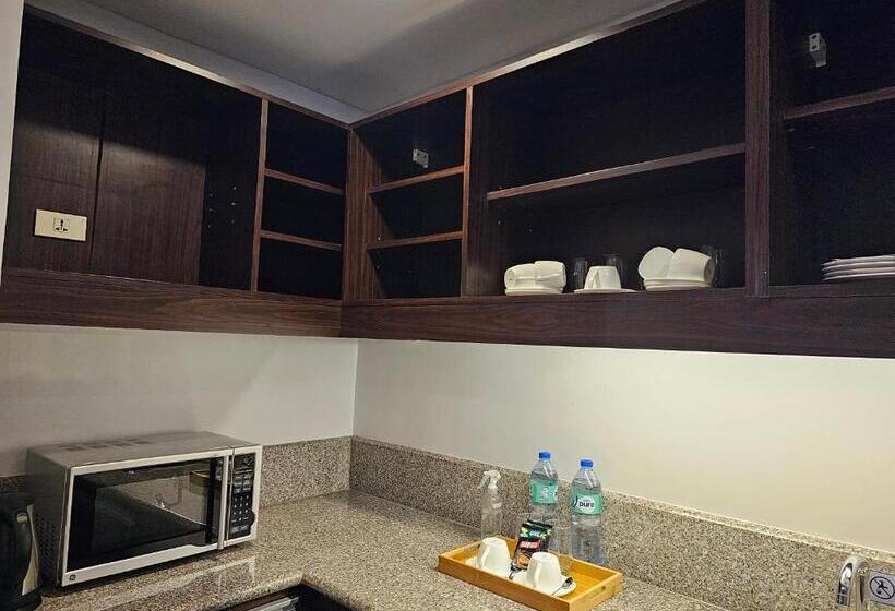 Hotel Baguio Forest Lodge At Camp John Hay 004