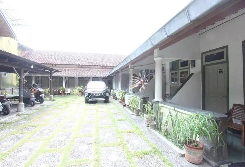 ホテル Oyo 93247 Pondok Pariwisata