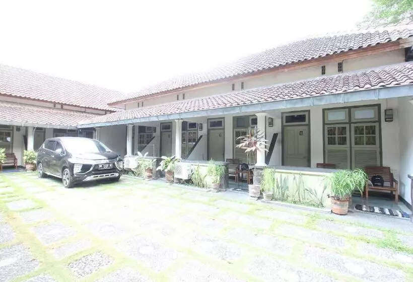 ホテル Oyo 93247 Pondok Pariwisata